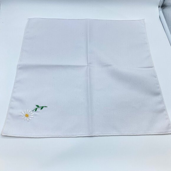 Set Of 7 White Cloth Napkins With Daisy Embroidery Square Linen Dining Decor - Picture 6 of 8
